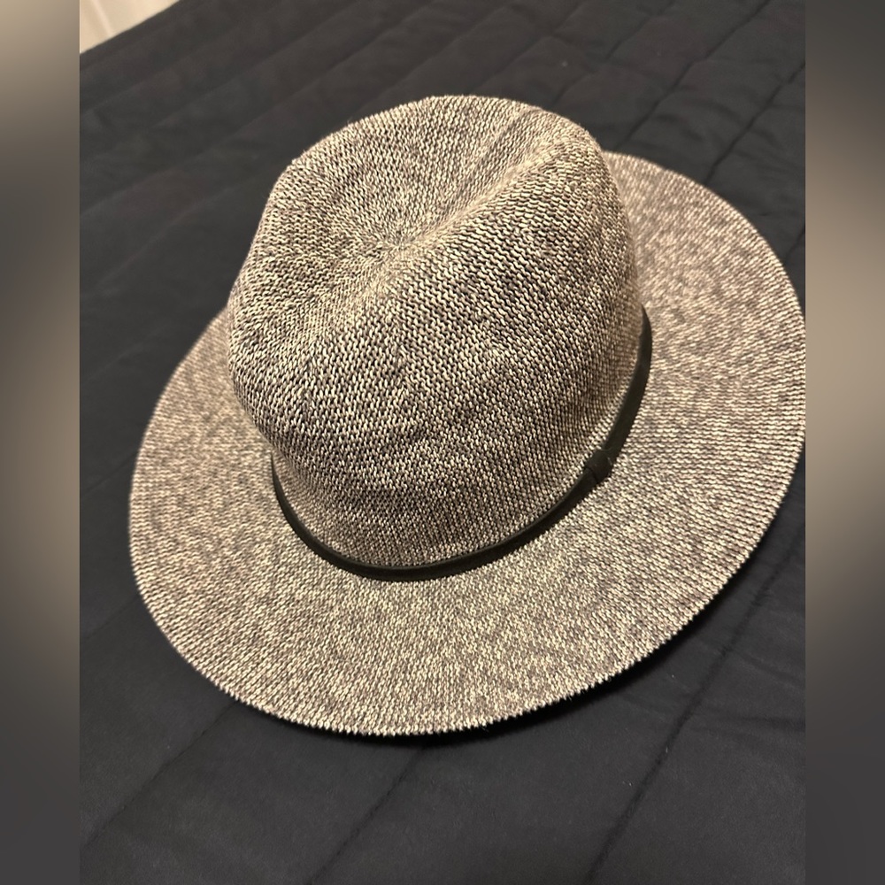 Hat - Picture 2 of 6